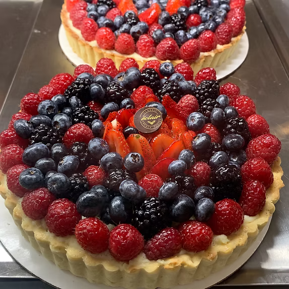 Eclairs French Cafe and Bakery 9" Mixed Tart